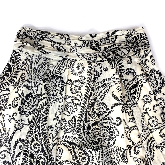 The Limited Pleated Linen Skirt - Picture 4 of 12